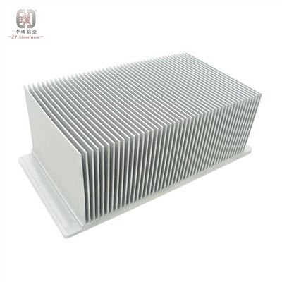 स्किव्ड फिन हीट सिंक